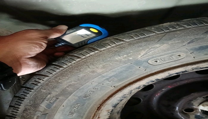 2012 Hyundai i20 MAGNA 1.4 CRDI, Diesel, Manual, 1,06,995 km, tyre