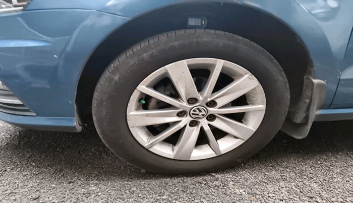 2016 Volkswagen Ameo HIGHLINE1.2L, Petrol, Manual, 64,731 km, tyre