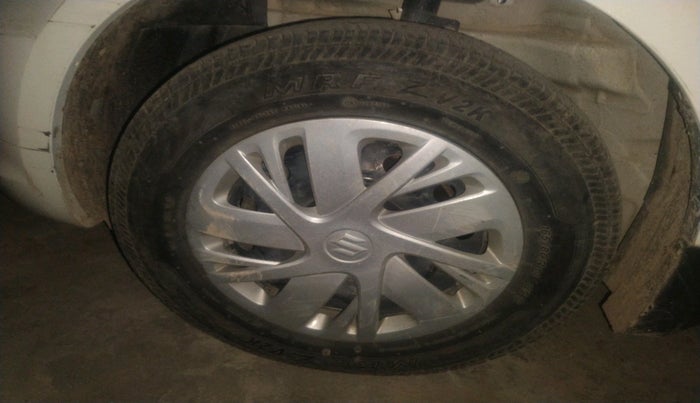 2017 Maruti Swift VXI, Petrol, Manual, 17,695 km, tyre