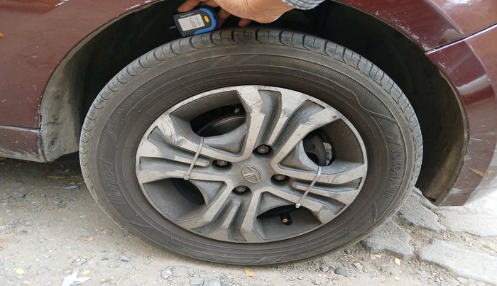 2022 Tata TIGOR XZ PLUS CNG, Petrol, Manual, 70,097 km, tyre