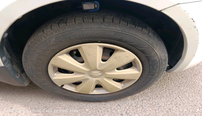 2011 Maruti Swift Dzire VDI, Diesel, Manual, 3,77,059 km, tyre