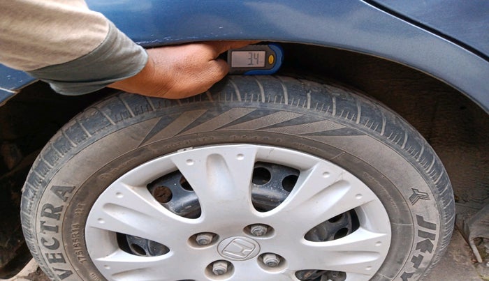 2015 Honda Amaze 1.2L I-VTEC S, Petrol, Manual, 55,990 km, tyre