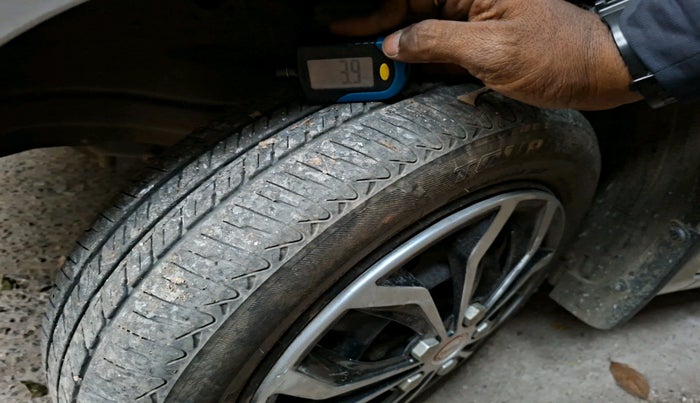 2012 Maruti Wagon R 1.0 VXI, Petrol, Manual, 64,975 km, tyre