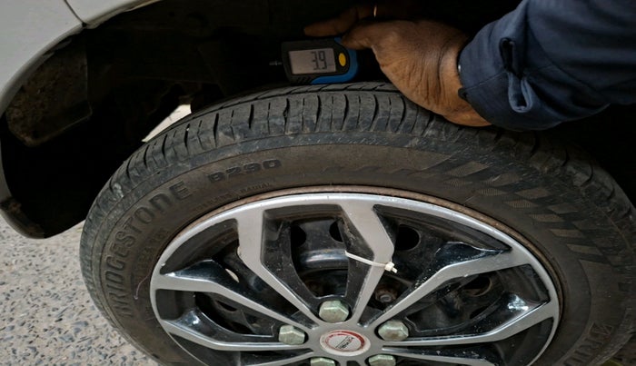 2012 Maruti Wagon R 1.0 VXI, Petrol, Manual, 64,975 km, tyre