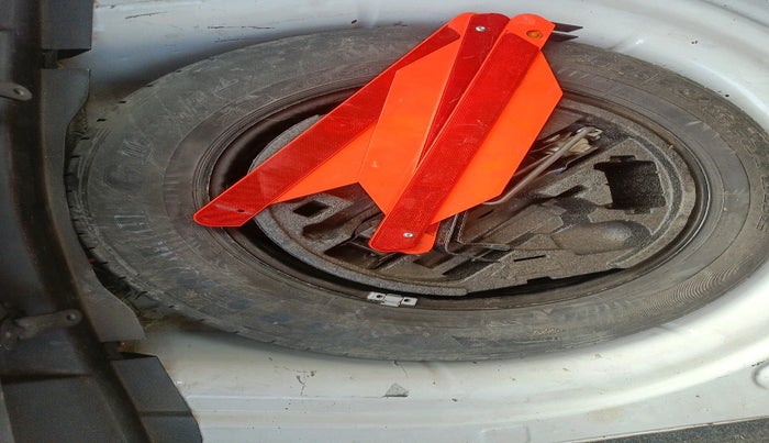 2011 Skoda Laura ELEGANCE 1.9 TDI AT, Diesel, Automatic, 92,361 km, tyre