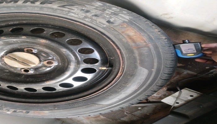 2016 Honda City 1.5L I-VTEC V MT, Petrol, Manual, 1,31,521 km, tyre