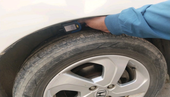 2016 Honda City 1.5L I-VTEC V MT, Petrol, Manual, 1,31,521 km, tyre