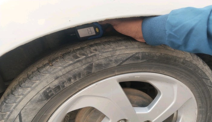 2016 Honda City 1.5L I-VTEC V MT, Petrol, Manual, 1,31,521 km, tyre