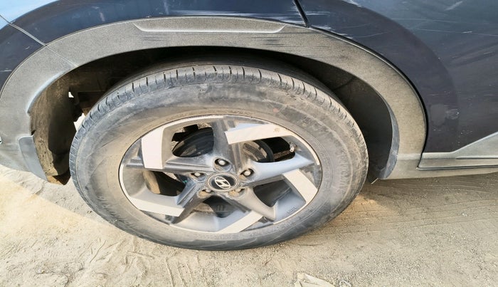 2020 Hyundai VENUE SX (O) 1.5 CRDI, Diesel, Manual, 91,269 km, tyre