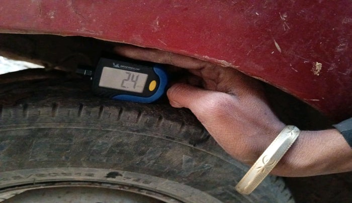 2014 Hyundai Eon MAGNA +, Petrol, Manual, 73,959 km, tyre