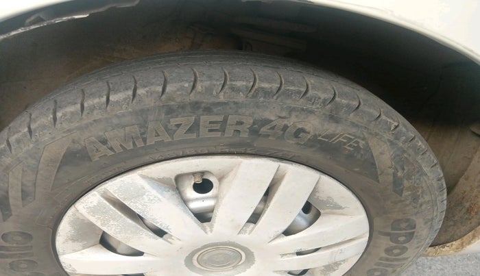 2015 Maruti Alto 800 VXI, Petrol, Manual, 66,736 km, tyre