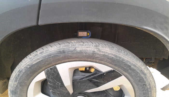 2021 Nissan MAGNITE XL, Petrol, Manual, 19,267 km, tyre