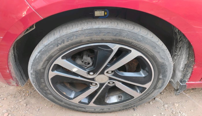 2020 Tata ALTROZ XZ PETROL, Petrol, Manual, 30,550 km, tyre