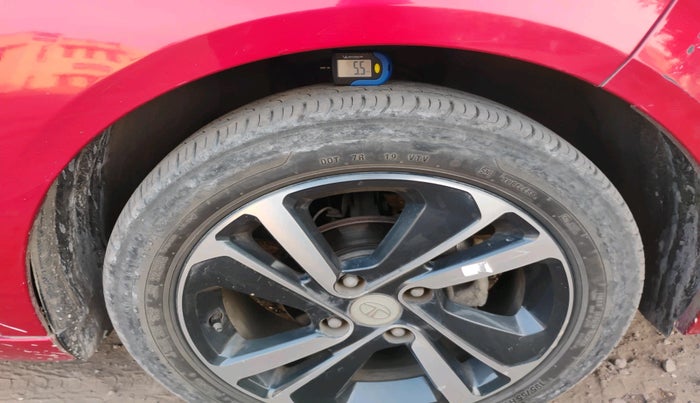 2020 Tata ALTROZ XZ PETROL, Petrol, Manual, 30,550 km, tyre