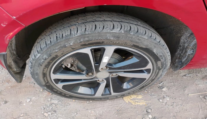 2020 Tata ALTROZ XZ PETROL, Petrol, Manual, 30,550 km, tyre