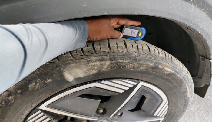 2024 Tata NEXON CREATIVE + SUNROOF 1.5 DIESEL, Diesel, Manual, 14,235 km, tyre