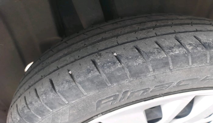 2022 Maruti Baleno DELTA PETROL 1.2, Petrol, Manual, 33,914 km, tyre