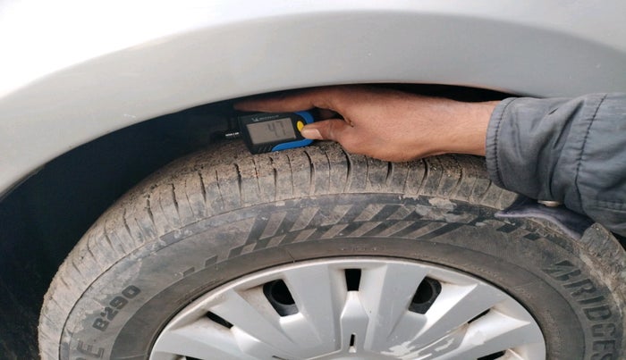 2013 Chevrolet Sail UVA 1.2 LS ABS, Petrol, Manual, 82,060 km, tyre