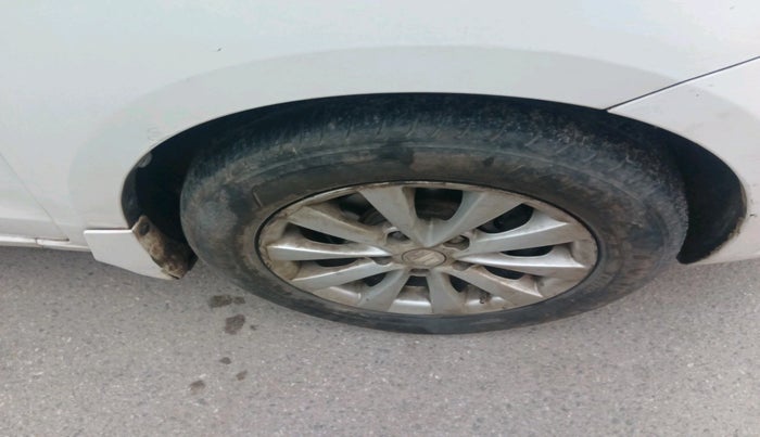 2013 Maruti Ertiga ZDI, Diesel, Manual, 2,39,386 km, tyre