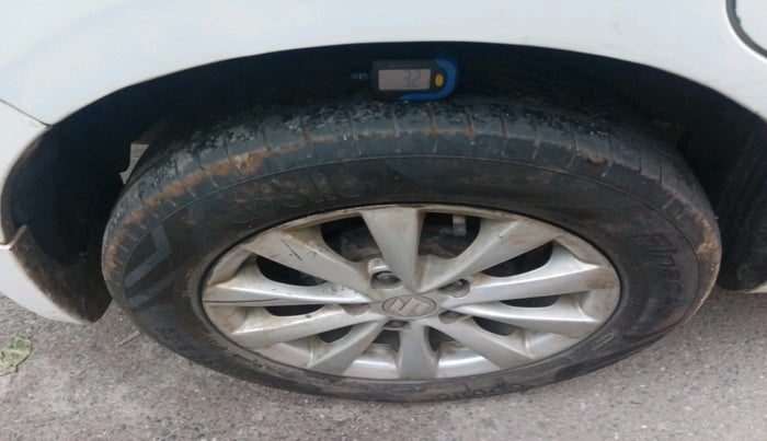 2013 Maruti Ertiga ZDI, Diesel, Manual, 2,39,386 km, tyre