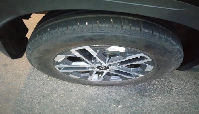 2023 Hyundai VENUE SX 1.5 CRDI, Diesel, Manual, 14,846 km, tyre