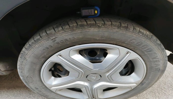 2021 Tata NEXON XM SUNROOF PETROL, Petrol, Manual, 23,000 km, tyre