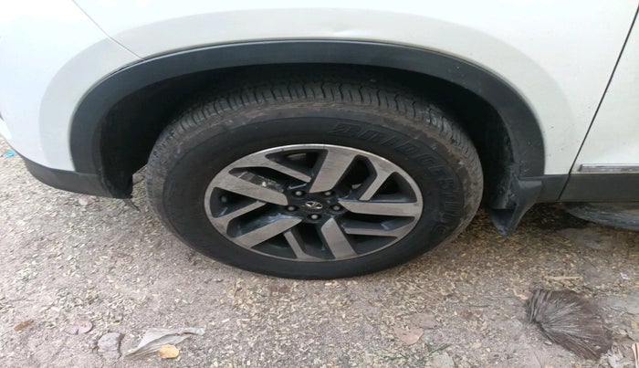 2021 Tata Harrier XZA PLUS 2.0L DUAL TONE, Diesel, Automatic, 95,142 km, tyre