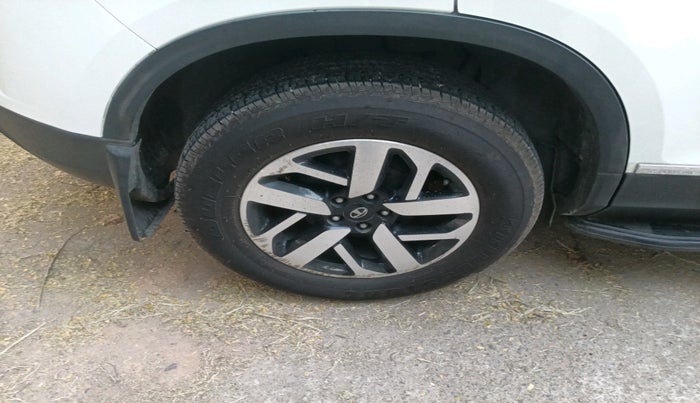 2021 Tata Harrier XZA PLUS 2.0L DUAL TONE, Diesel, Automatic, 95,142 km, tyre