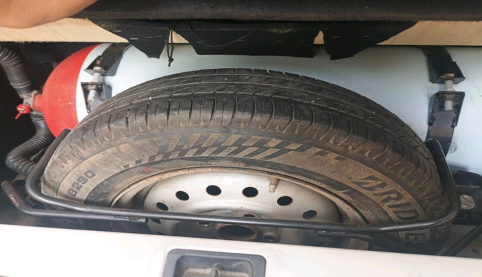 2019 Maruti New Wagon-R LXI CNG 1.0, Petrol, Manual, 1,02,185 km, tyre