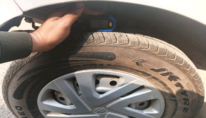 2019 Maruti New Wagon-R LXI CNG 1.0, Petrol, Manual, 1,02,185 km, tyre