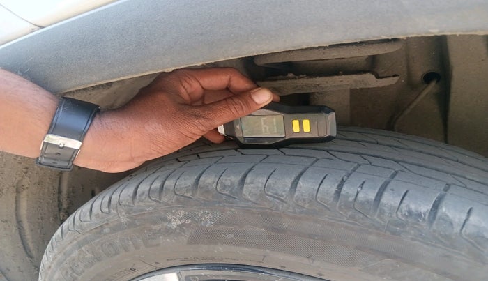 2023 Tata PUNCH CREATIVE  MT, Petrol, Manual, 97,446 km, tyre