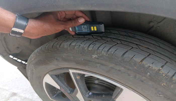 2023 Tata PUNCH CREATIVE  MT, Petrol, Manual, 97,446 km, tyre