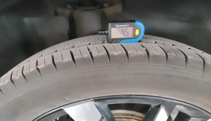 2020 MG HECTOR SHARP HYBRID 1.5 PETROL, Petrol, Manual, 43,131 km, tyre