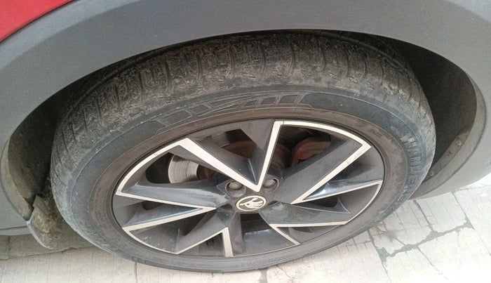 2023 Skoda KUSHAQ MONTE CARLO 1.5L TSI MT, Petrol, Manual, 33,164 km, tyre