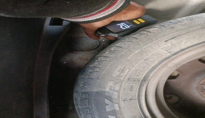 2010 Hyundai Santro Xing GLS, Petrol, Manual, 57,104 km, tyre