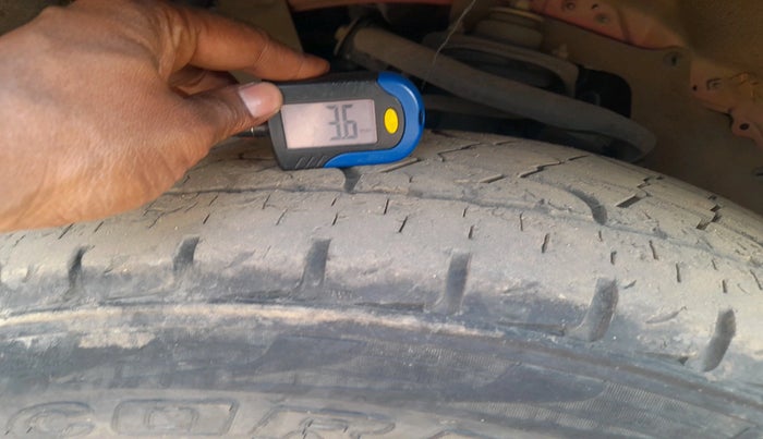 2022 Toyota HILUX HIGH 4X4 MT, Diesel, Manual, 68,001 km, tyre