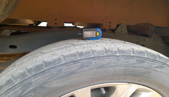 2022 Toyota HILUX HIGH 4X4 MT, Diesel, Manual, 68,001 km, tyre