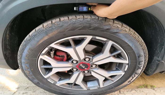 2022 KIA SELTOS GTX PLUS 1.5 DIESEL AT, Diesel, Automatic, 68,668 km, tyre