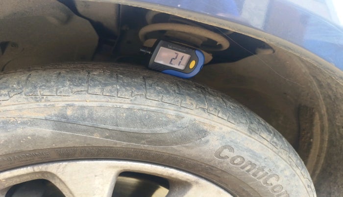 2012 Ford Figo TITANIUM 1.2 PETROL, Petrol, Manual, 1,42,840 km, tyre