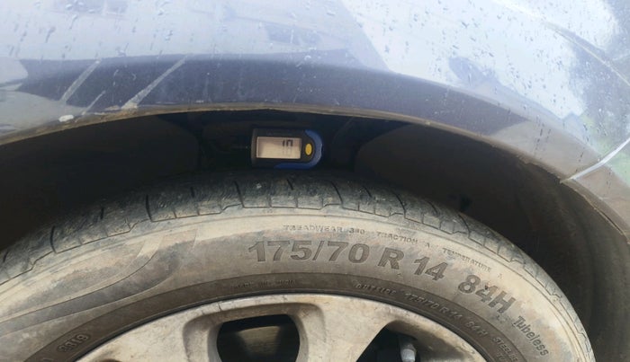 2012 Ford Figo TITANIUM 1.2 PETROL, Petrol, Manual, 1,42,840 km, tyre