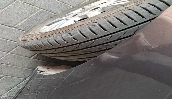 2017 Tata Tiago XZ PETROL, Petrol, Manual, 1,49,936 km, tyre