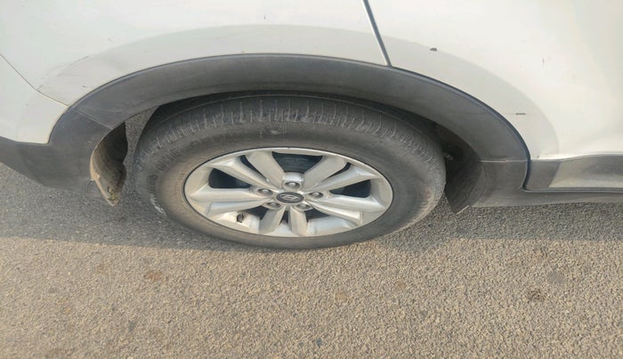 2015 Hyundai Creta SX PLUS 1.6 PETROL, Petrol, Manual, 1,09,762 km, tyre