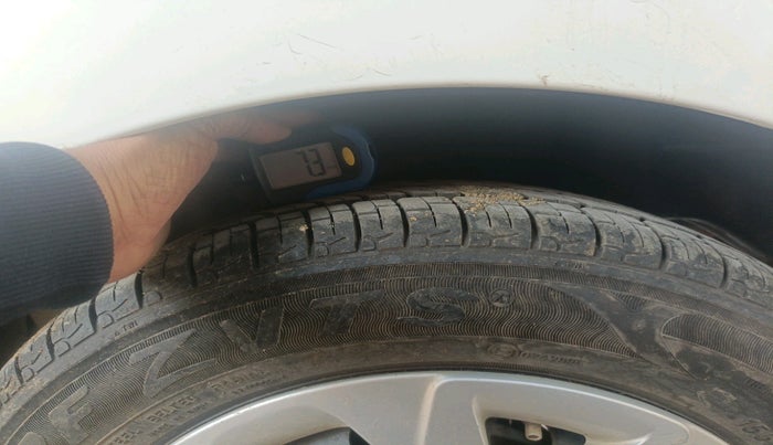 2014 Hyundai Eon MAGNA +, Petrol, Manual, 37,824 km, tyre