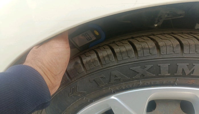 2014 Hyundai Eon MAGNA +, Petrol, Manual, 37,824 km, tyre