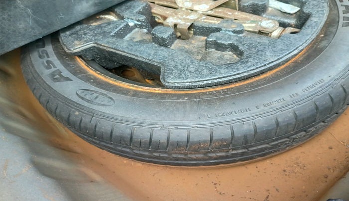 2016 Maruti Ciaz ZDI+ SHVS, Diesel, Manual, 1,01,741 km, tyre