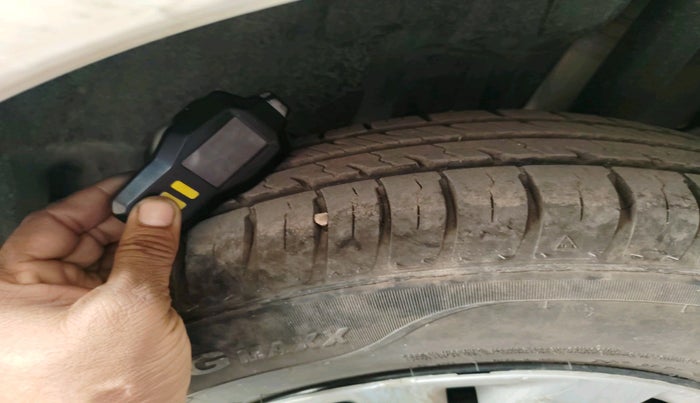 2022 Maruti Swift VXI, Petrol, Manual, 40,447 km, tyre