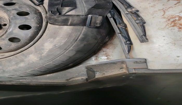 2022 Maruti Swift VXI, Petrol, Manual, 40,447 km, tyre