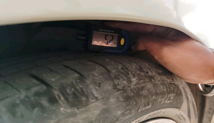 2011 Hyundai Verna FLUIDIC 1.6 VTVT, Petrol, Manual, 1,39,134 km, tyre