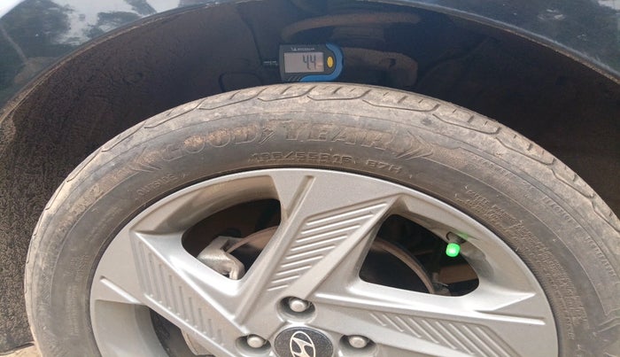 2020 Hyundai Verna SX 1.5 VTVT, Petrol, Manual, 81,853 km, tyre