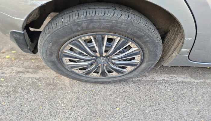 2016 Maruti Baleno DELTA CVT PETROL 1.2, Petrol, Automatic, 78,807 km, tyre